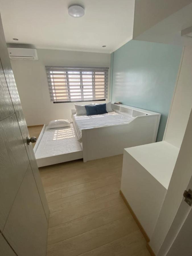 Two Bedroom Residential Home With Own Parking Angeles Exterior photo